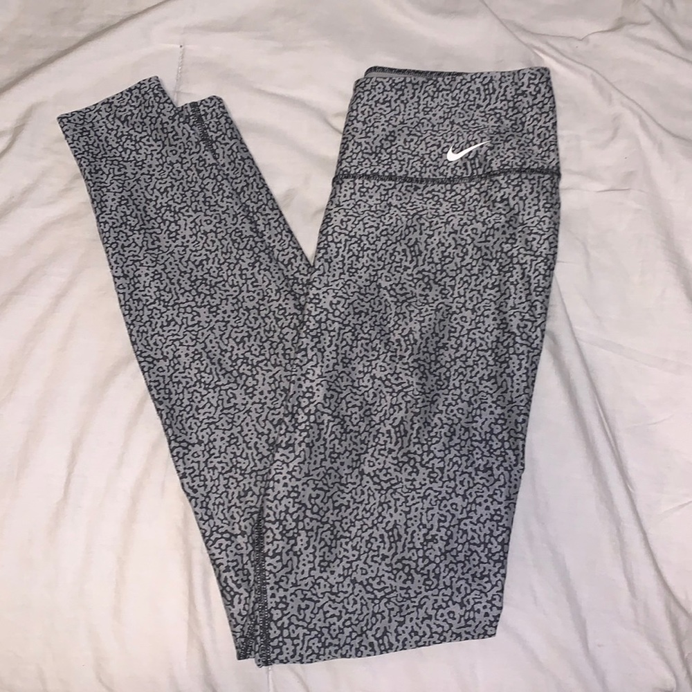 Nike Black/Gray Print Leggings